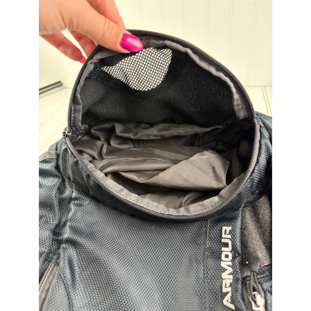 Under Armour Yard 2.0 Gray Black Backpack Unisex - Picture 7 of 10